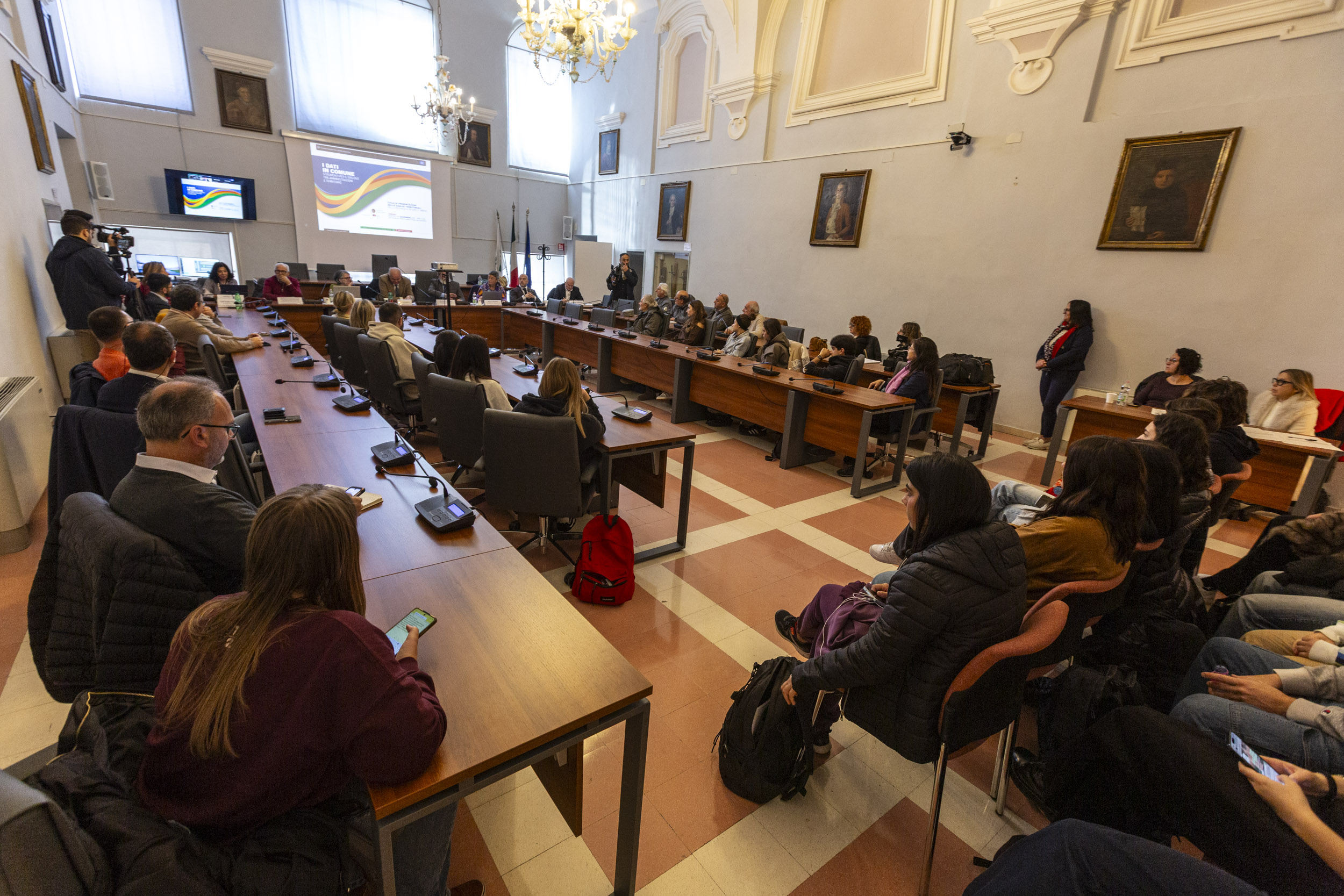 «Il faut une fiscalité différente pour les magasins, bataille pour les services» Domaines internes, la Province publie les dernières données en collaboration avec l’Istat – Pesaro et toute son actualité