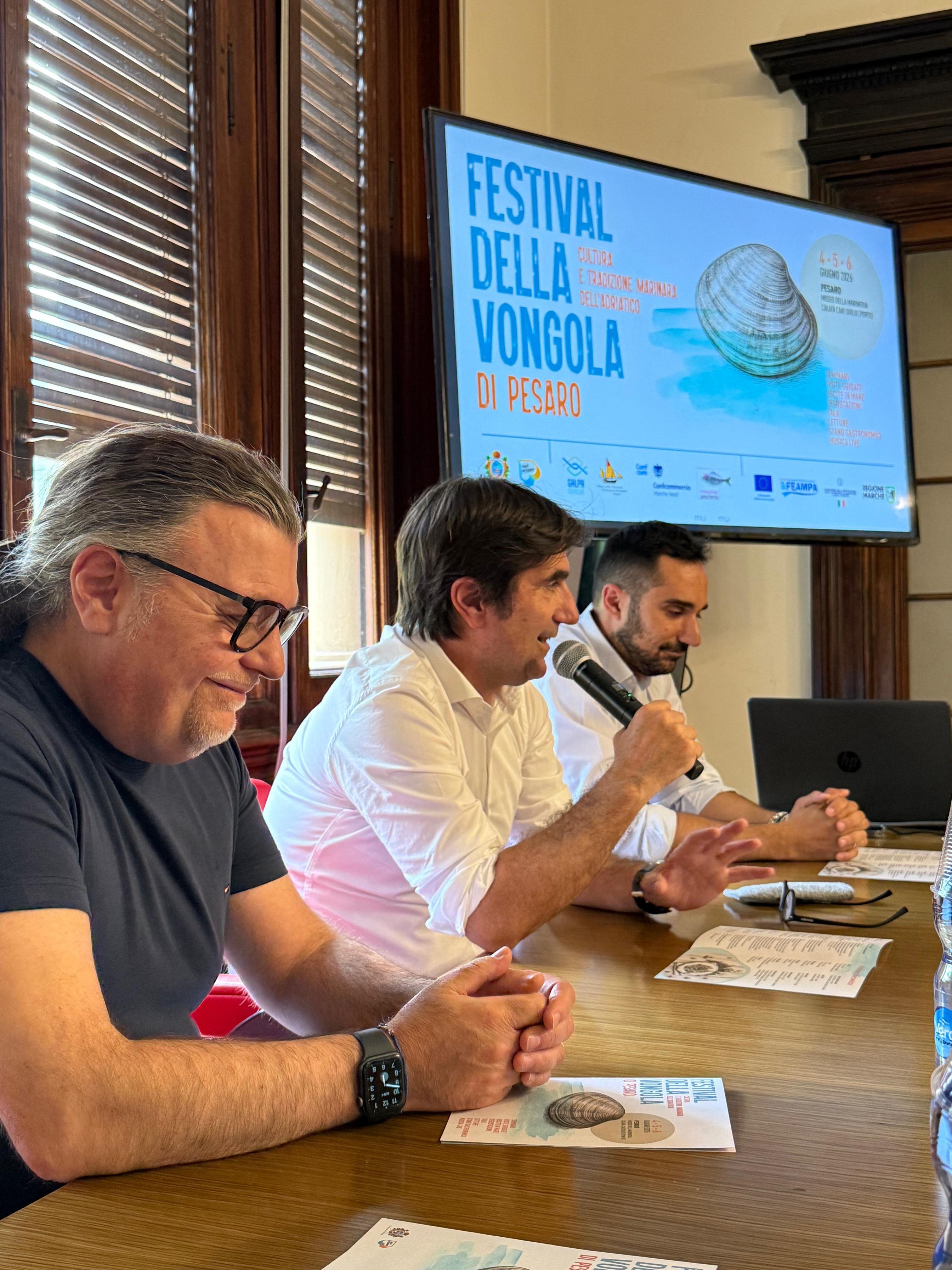 È iniziato il Festival della Vongola di Pesaro: tre giorni di cultura ...